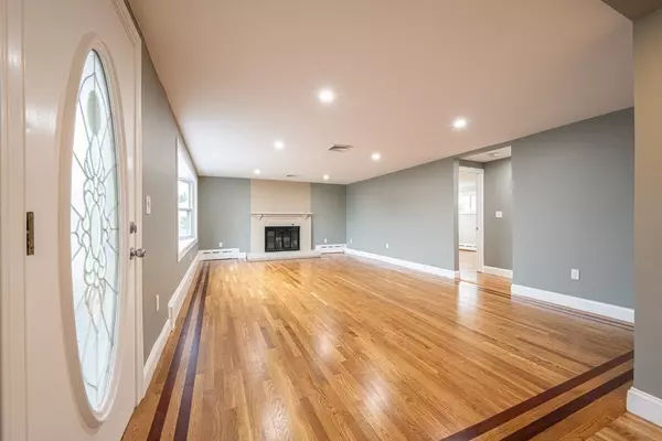 Revere, MA 02151,49 Union St #1A