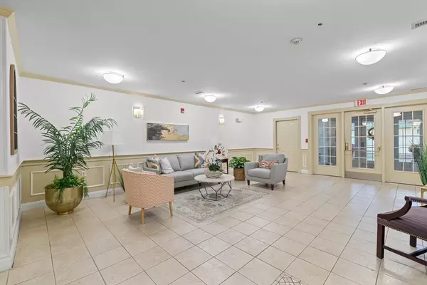 Wakefield, MA 01889,1 Millbrook Lane #304