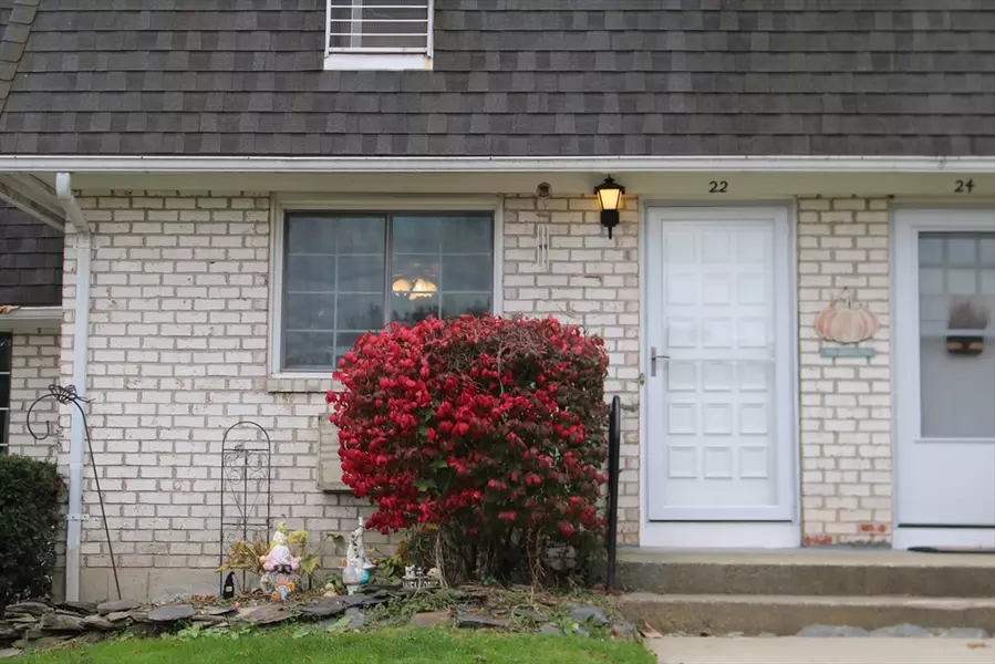 22 Princeton Ter #22, Greenfield, MA 01302