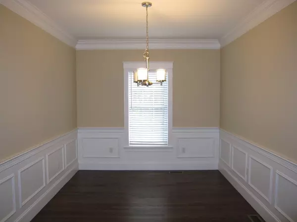 Framingham, MA 01701,15 Hialeah Lane