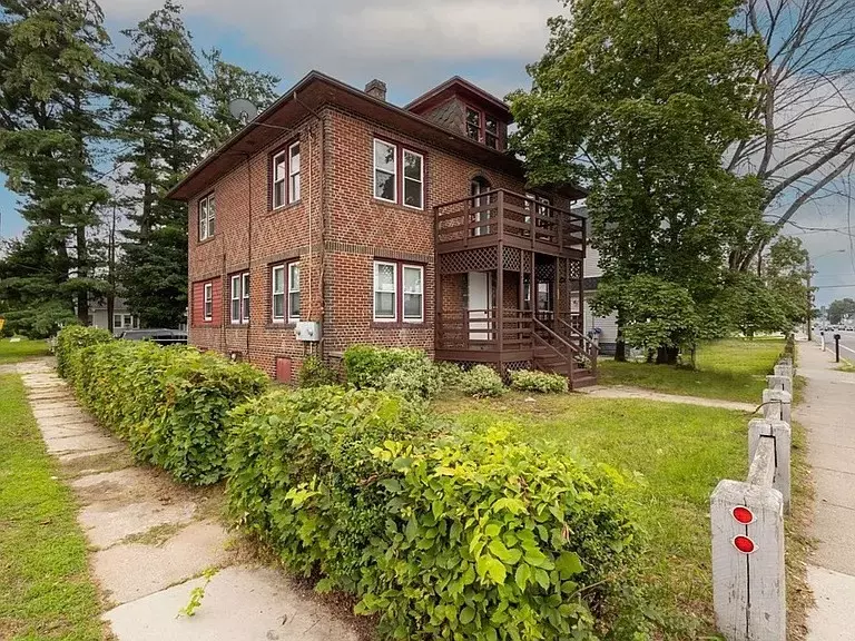 Springfield, MA 01119,855 Boston Rd