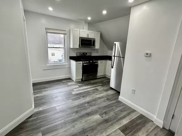 Lawrence, MA 01843,139-141 Foster St