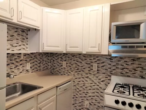 Cambridge, MA 02139,1 Jay Street