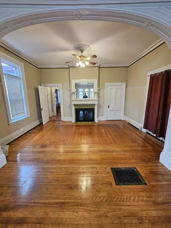 Haverhill, MA 01830,4 Mount Vernon #2