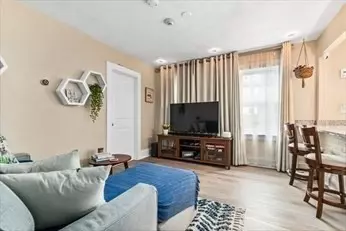 Norwood, MA 02062,34 Austin St #1L