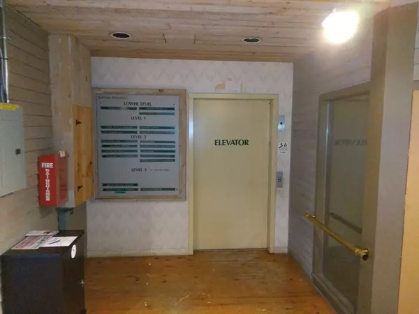 Sturbridge, MA 01566,559 Main Street - Rt. 20 #unit 202