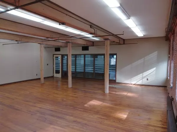 Sturbridge, MA 01566,559 Main Street - Rt. 20 #unit 202