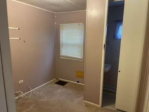 North Attleboro, MA 02760,130 E Washington St. #57