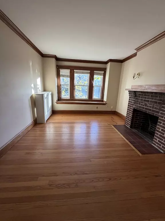 Newton, MA 02459,173-175 Warren St