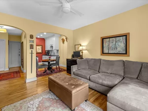 Boston, MA 02116,228 Commonwealth Ave. #9