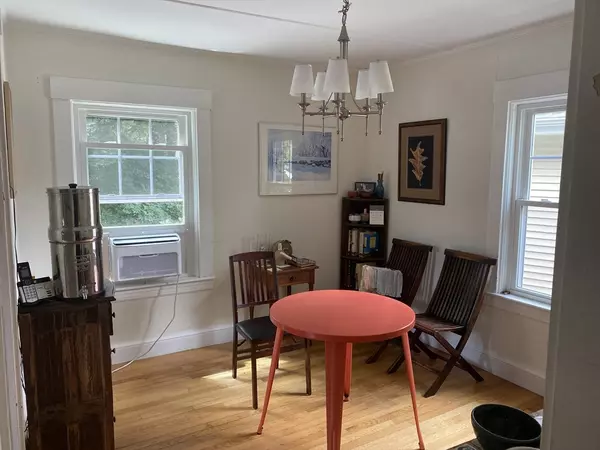 Wellesley, MA 02482,16 Stonecleve Rd #16