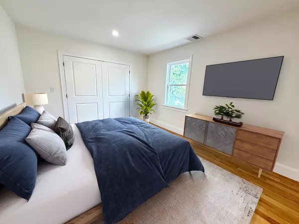 Medford, MA 02155,28 Pitcher Ave #2