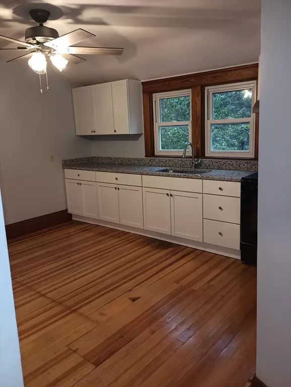 Seekonk, MA 02771,112-116 Ledge Rd #2