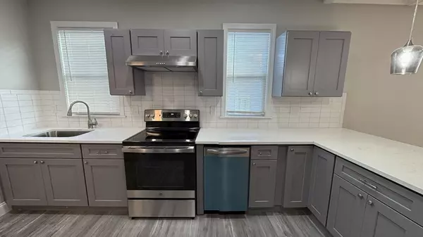 Boston, MA 02124,50 Lithgow #3