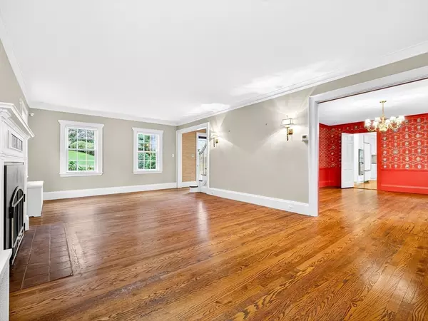 Wellesley, MA 02481,45 Windsor Rd