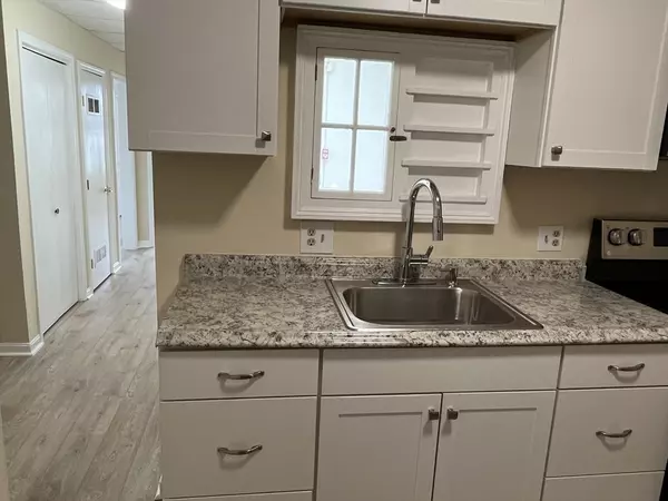 Worcester, MA 01609,5 State Street #4f