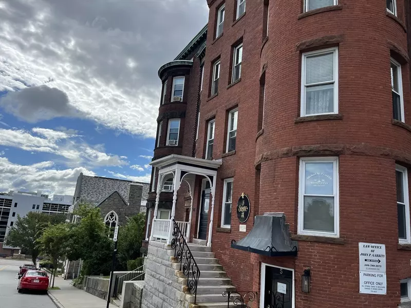 5 State Street #4f, Worcester, MA 01609