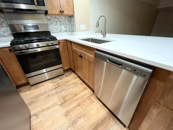 Boston, MA 02129,42 Eighth #4406