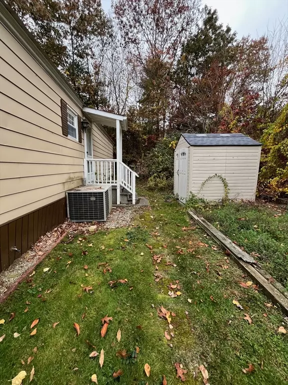 Marlborough, MA 01752,11 Sonia Dr