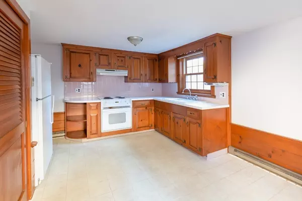 Plymouth, MA 02360,129-1/2 Summer St