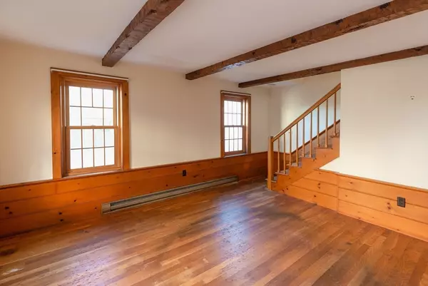 Plymouth, MA 02360,129-1/2 Summer St