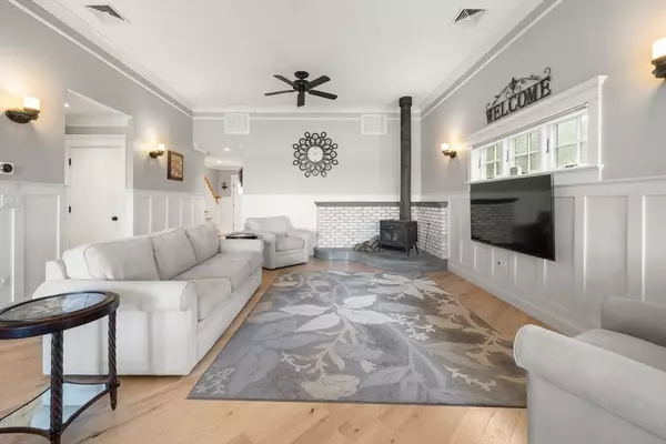 Plymouth, MA 02360,180 Black Cat Road