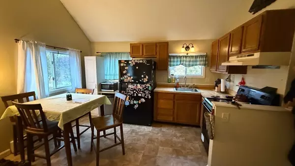 Pembroke, MA 02359,10 Fir Rd