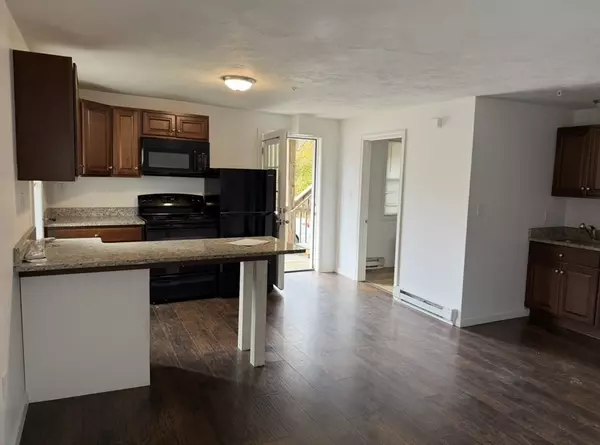 Millbury, MA 01527,10 Sutton Road #1