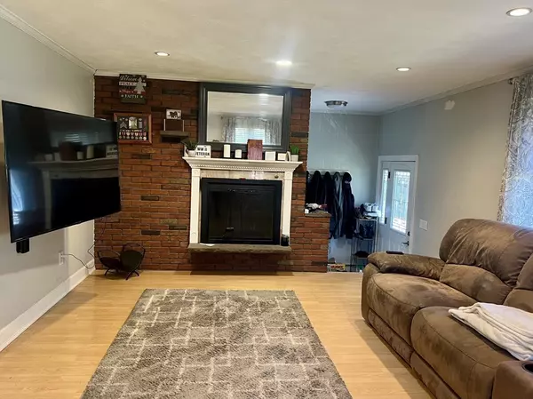 Lynn, MA 01902,24 Lily Street