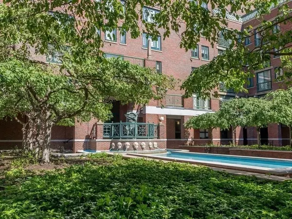 Cambridge, MA 02142,10 Rogers #229