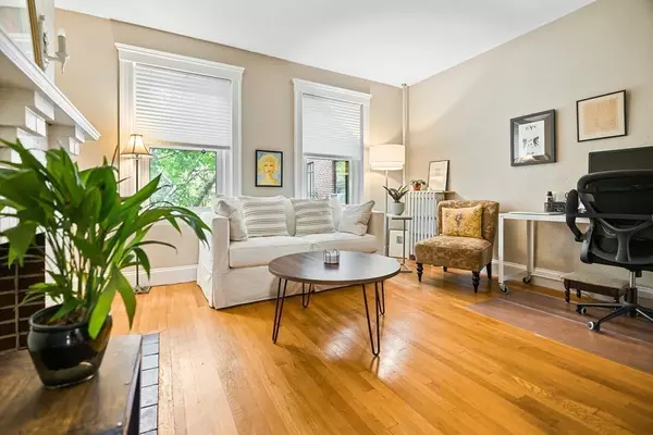 Cambridge, MA 02138,38 Linnaean #8