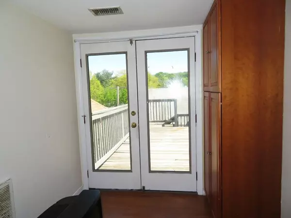 Boston, MA 02136,1072 River Street #5