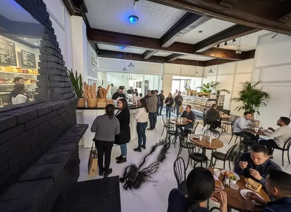 Provincetown, MA 02657,265 Commercial Street