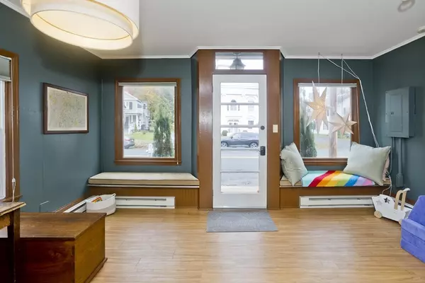 Williamsburg, MA 01096,3 North Main St