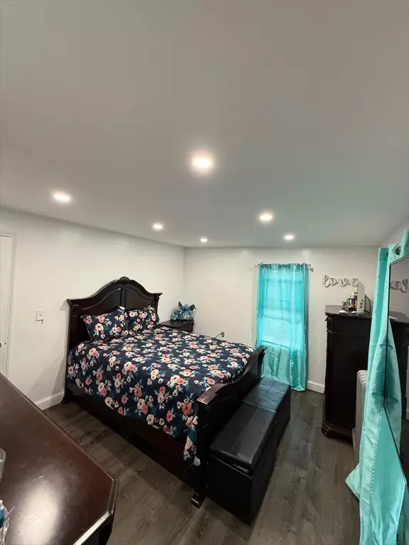 Springfield, MA 01109,368-370 Eastern Ave