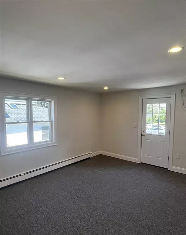 Stoneham, MA 02180,272 Main St #4