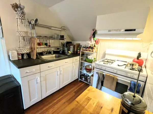 Boston, MA 02131,176 Poplar St. #3