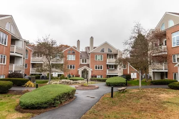 10 Chapman St #202, Weymouth, MA 02189