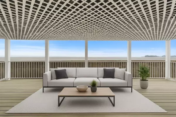 Revere, MA 02151,8 Pebble Ave #2