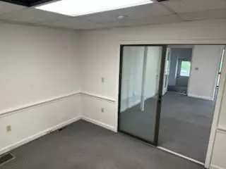 Sharon, MA 02067,10 East Chestnut St #A-1