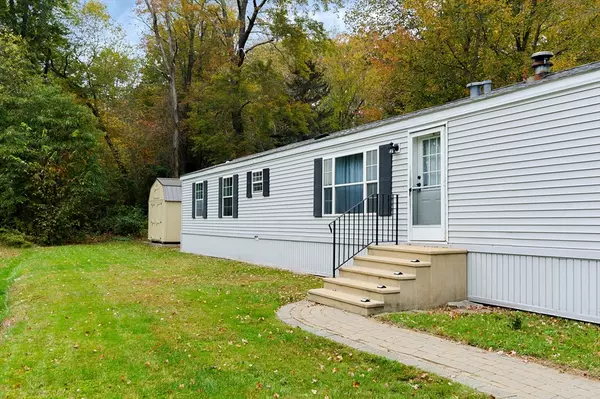 Palmer, MA 01069,160 Breckenridge St