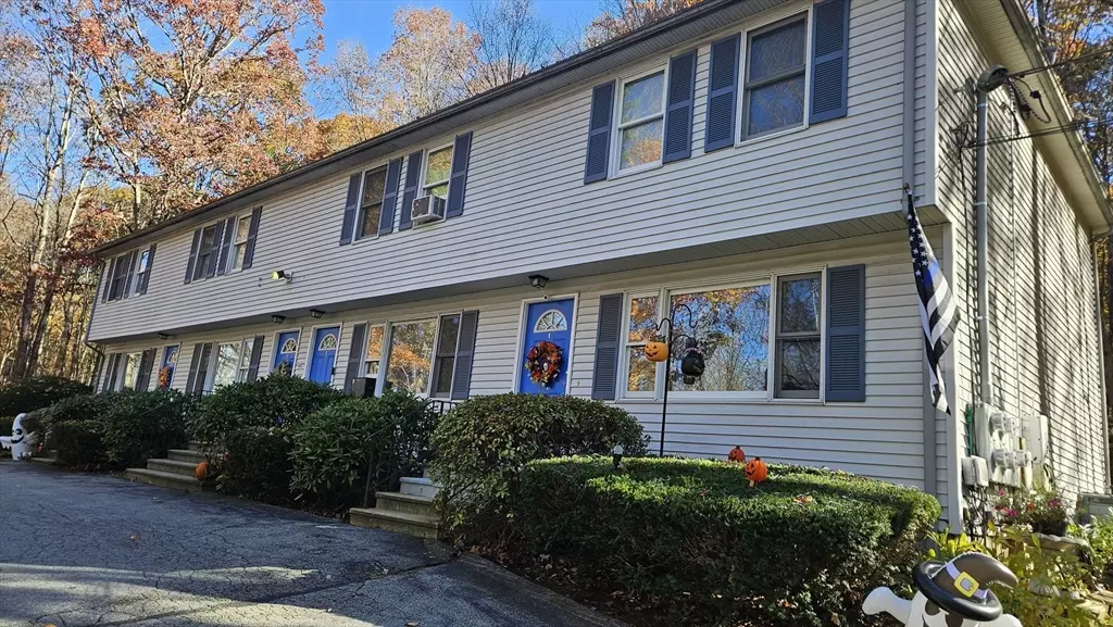 North Brookfield, MA 01535,168 Summer St