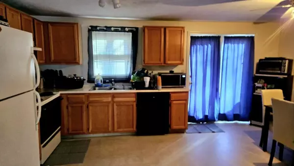 North Brookfield, MA 01535,168 Summer St