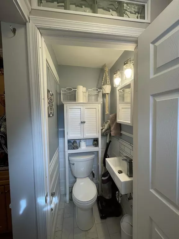 Belmont, MA 02478,12 Thayer Street #12