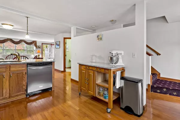 Falmouth, MA 02540,27 Woodview Dr #C