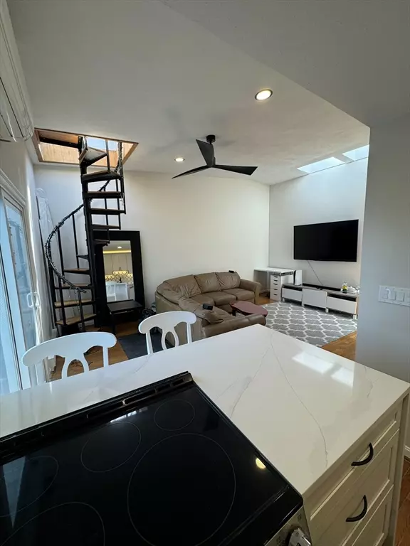 608 Dorchester Ave #3, Boston, MA 02127