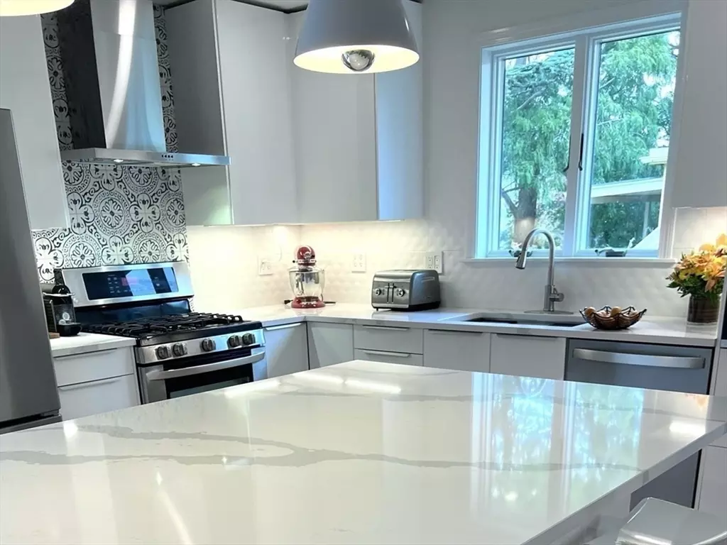 Medford, MA 02155,90 Monument #-