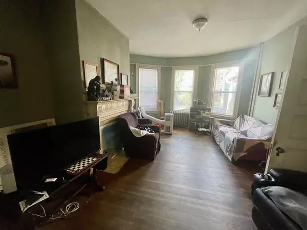 Boston, MA 02125,20 Rill St