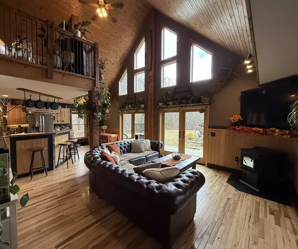 Chesterfield, MA 01096,5 Bofat Hill Rd