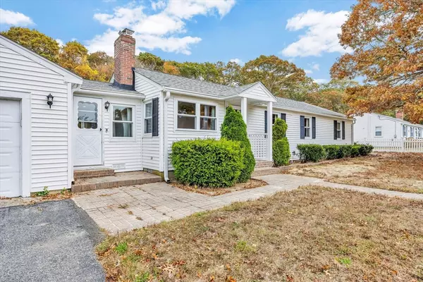 Yarmouth, MA 02673,2 Candlewood Ln
